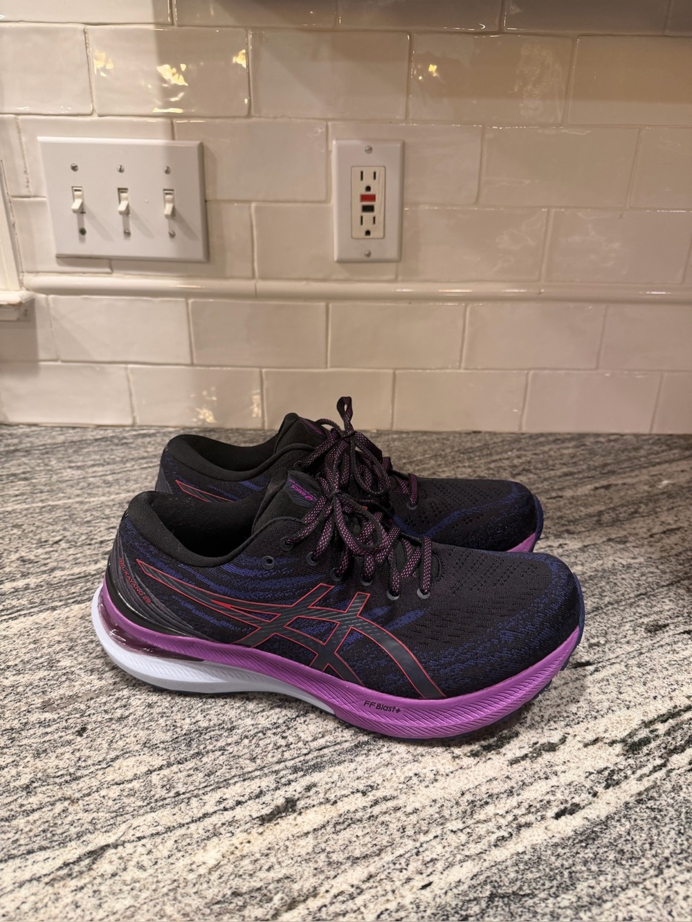 Women’s Asics Kayano 29 Size 11.5